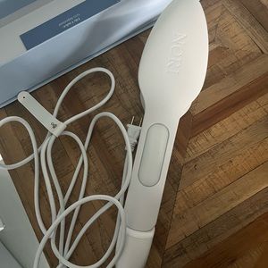 Nori portable handheld iron